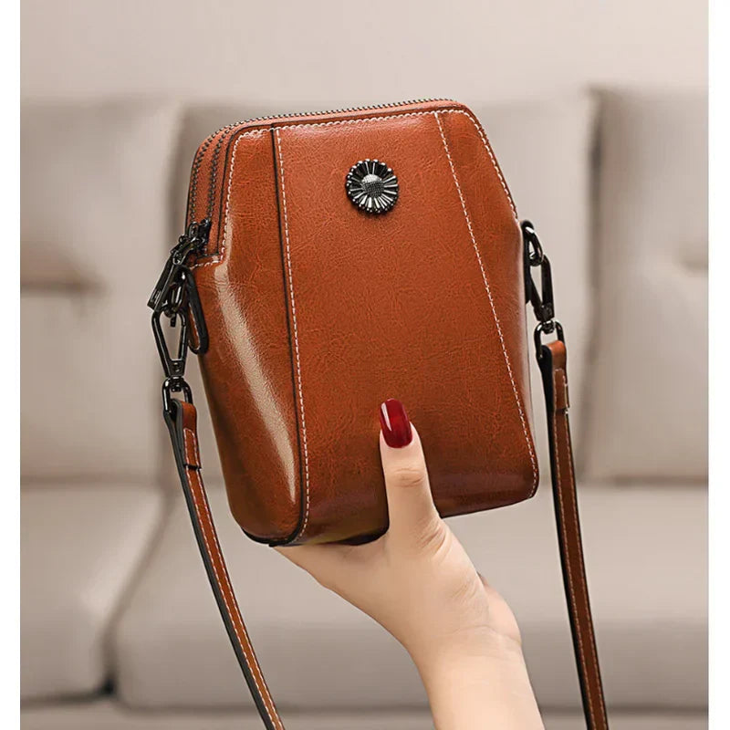 High Capacity Travel Bag with Double Layers for Wet and Dry Separation