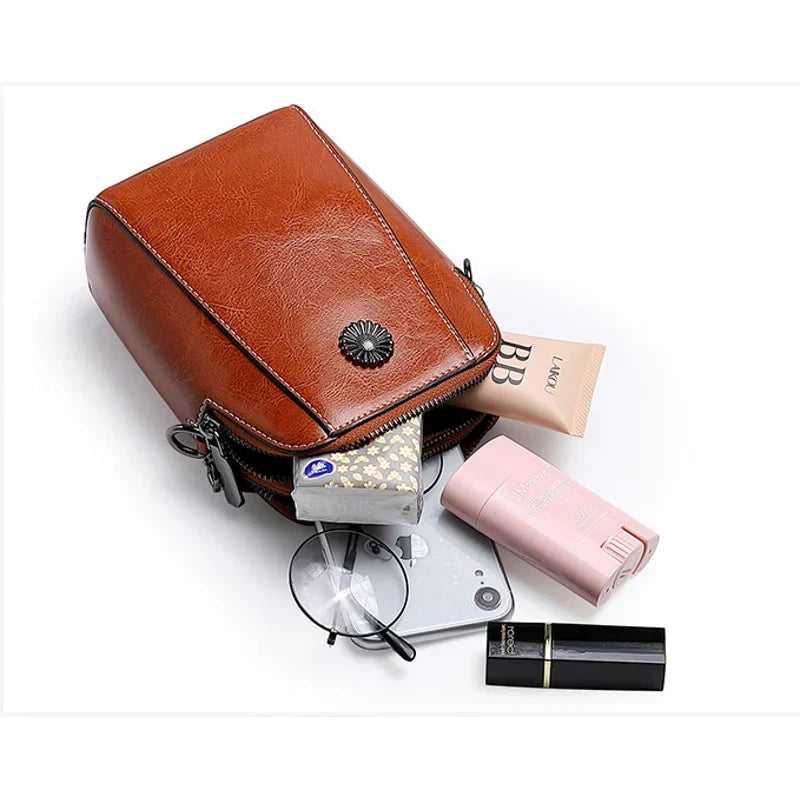 High Capacity Travel Bag with Double Layers for Wet and Dry Separation