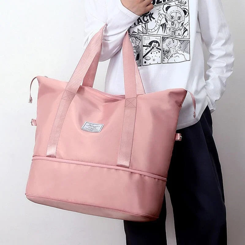 High capacity double layer suitcase for wet separation