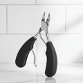 SNIPFORCE PRO – Ergonomic Scissors for Thick & Ingrown Toenails